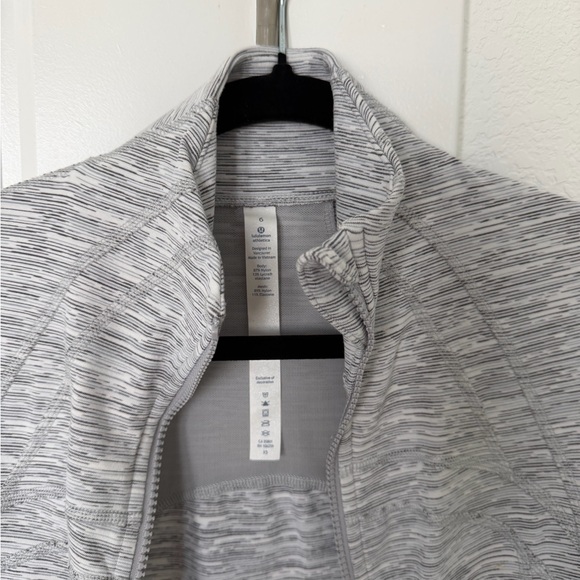 Lululemon Jacket - Picture 2 of 4
